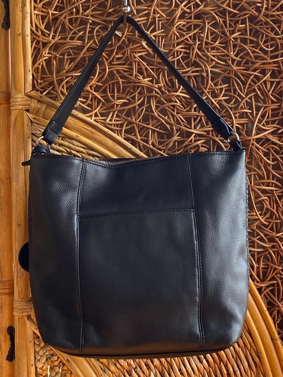 Tommy Bahama Handbags - Tommy Bahama Classic Black Leather Shoulder Bag Timeless Everyday Style